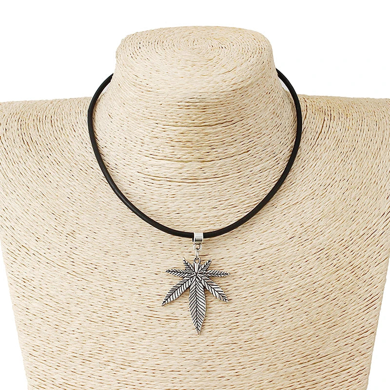 Trendy Maple Leaf Necklace Hemp Leaf Pendant Charm Chain Necklace For Women Men Gifts Jewelry Accessories Long 50cm