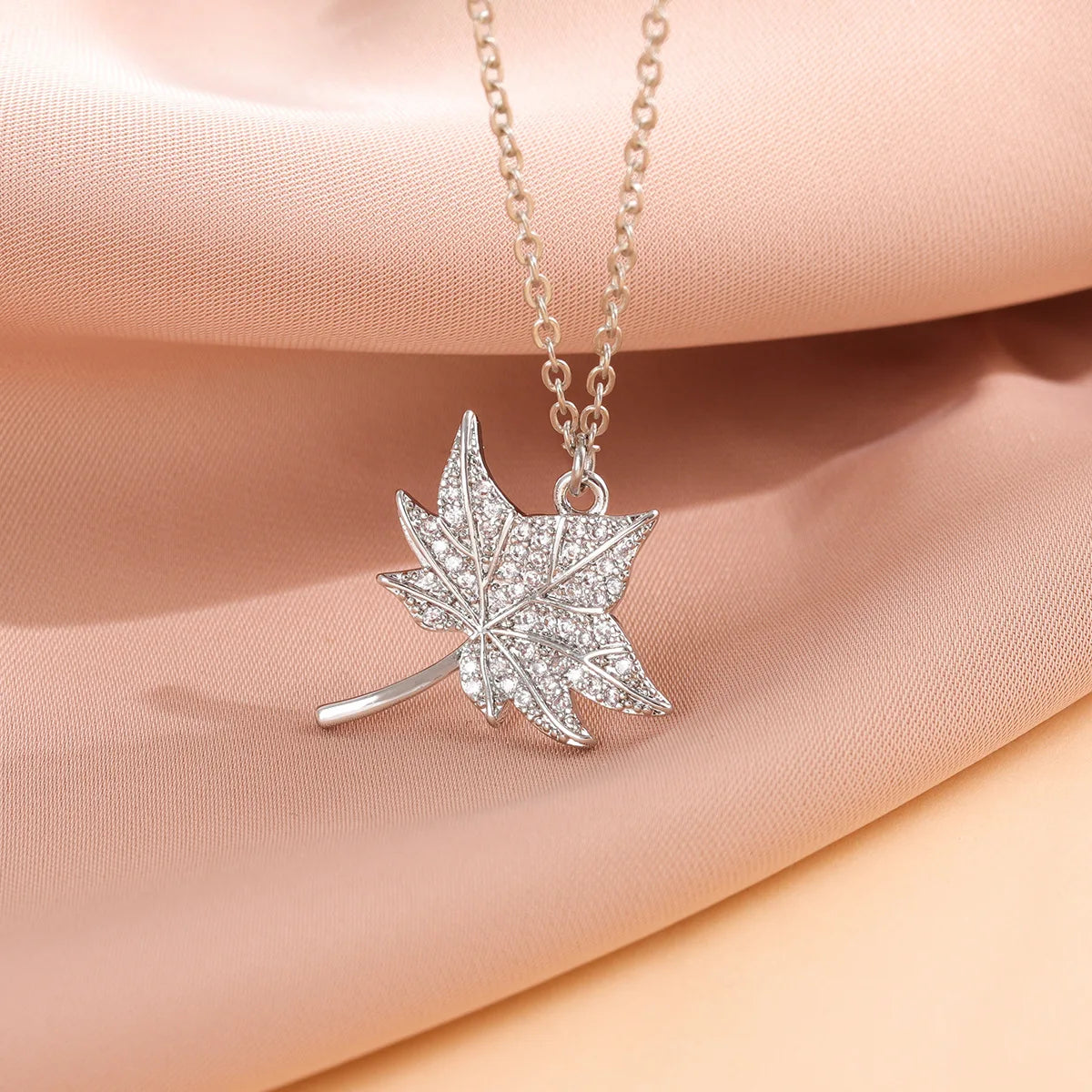Fashion Temperament Crystal Maple Leaf 925 Sterling Silve Exquisite Pendant Necklaces  XL287
