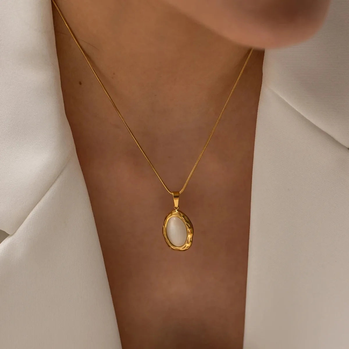Collier pendentif opale doré