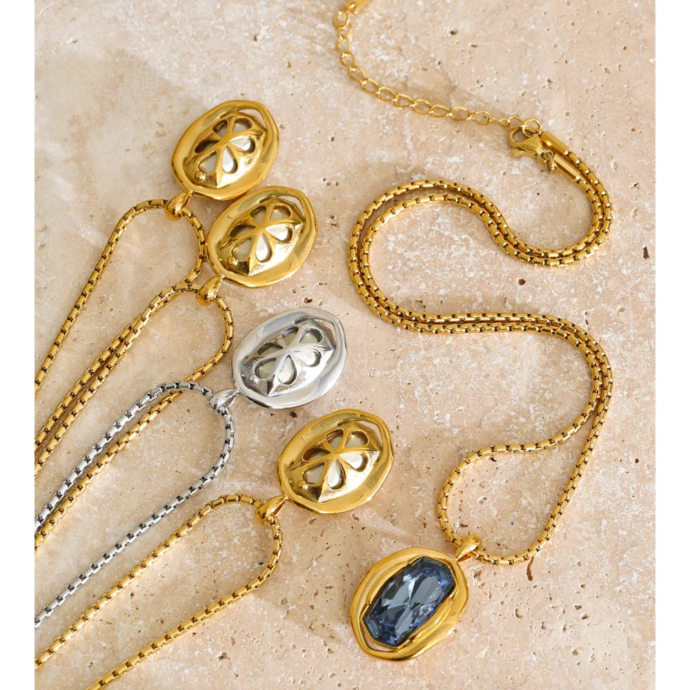 Collier pendentif cristal doré