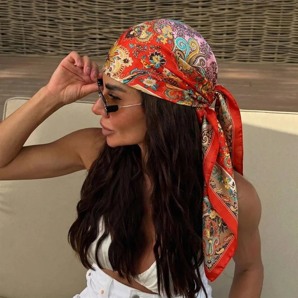 Foulard carré en satin 90 cm