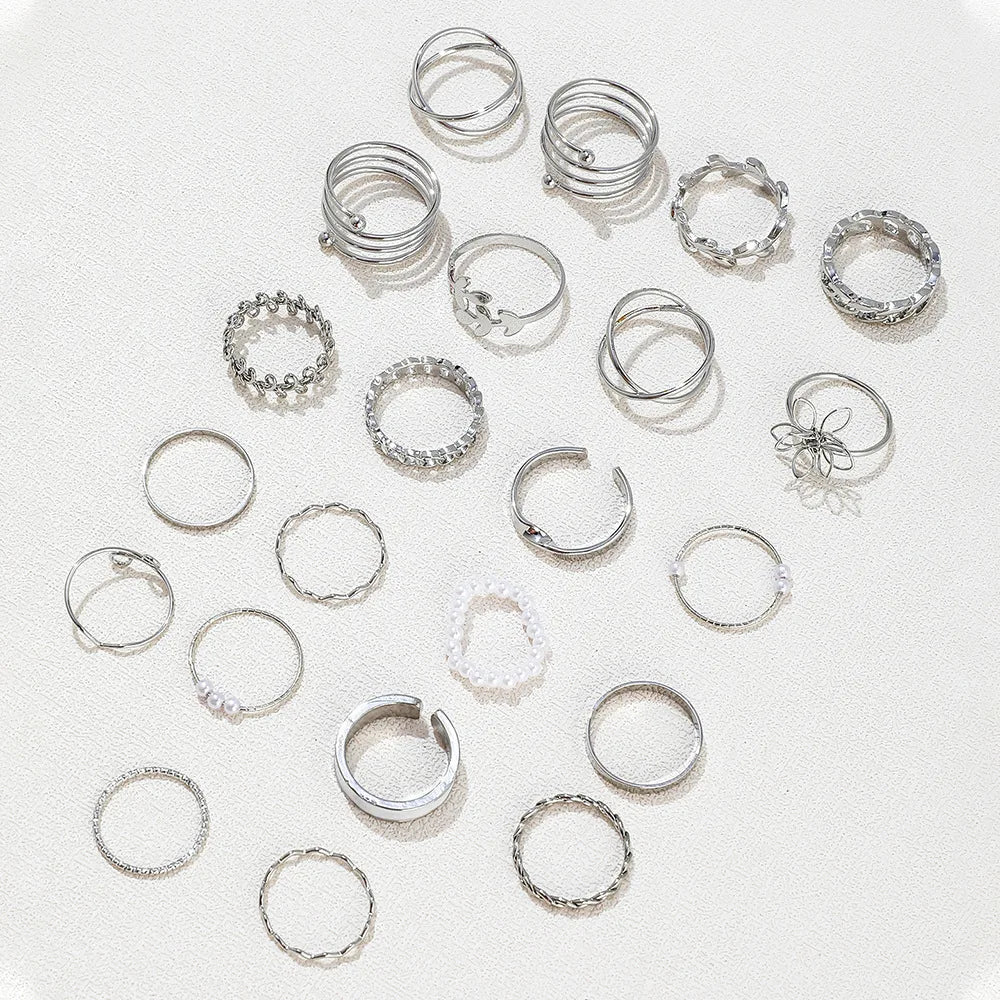Set de 22 bagues argentées – assortiment de motifs