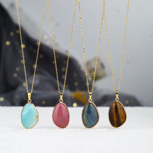 Collier pierre naturelle doré