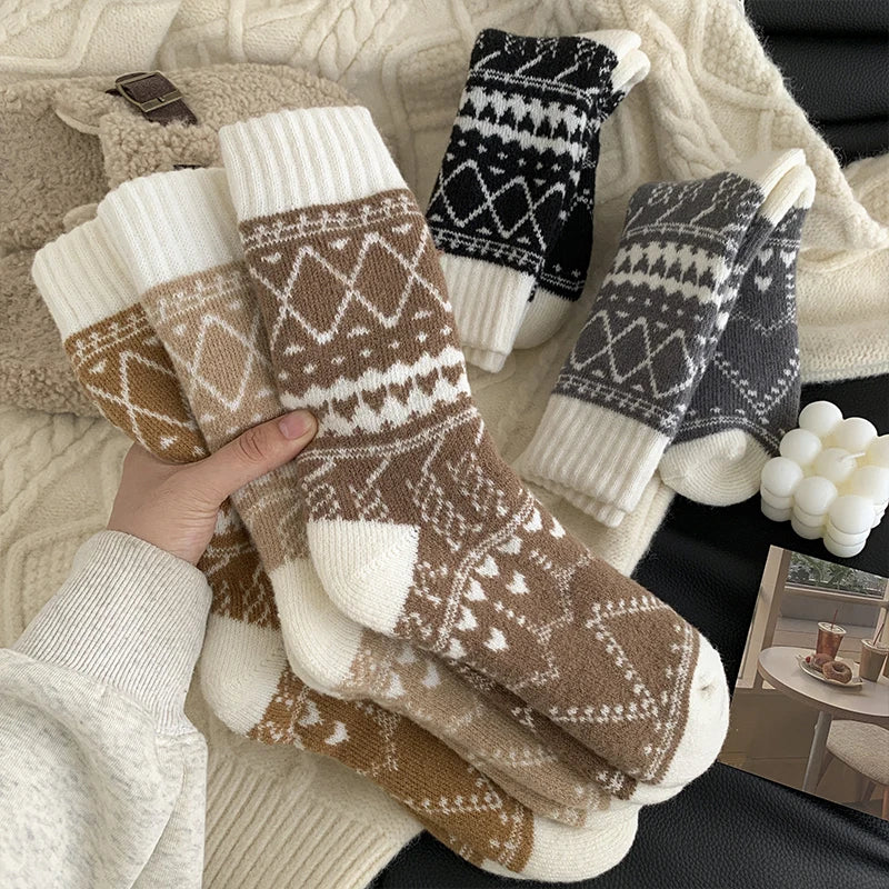 1/5 Pair Women Socks Spring Autumn Retro Style Men Couple Cotton Socks Flower Stripe Plaid Pattern Solid Colorful Socks