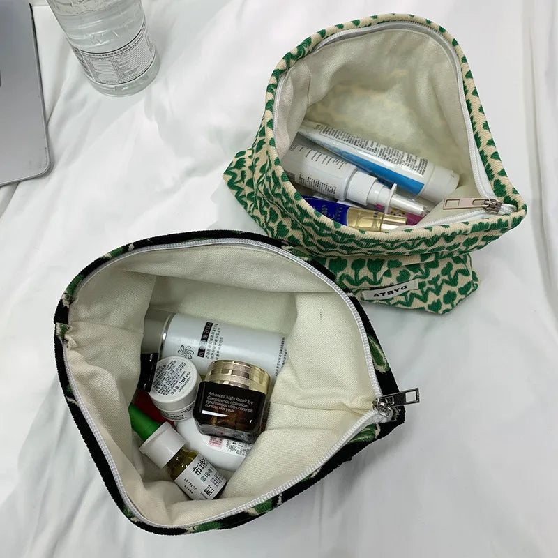 Trousse cosmétique aux motifs de feuilles exotiques pour l'automne