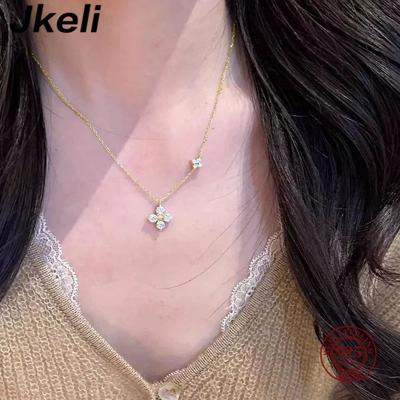 Collier trèfle à quatre feuilles plaqué or
