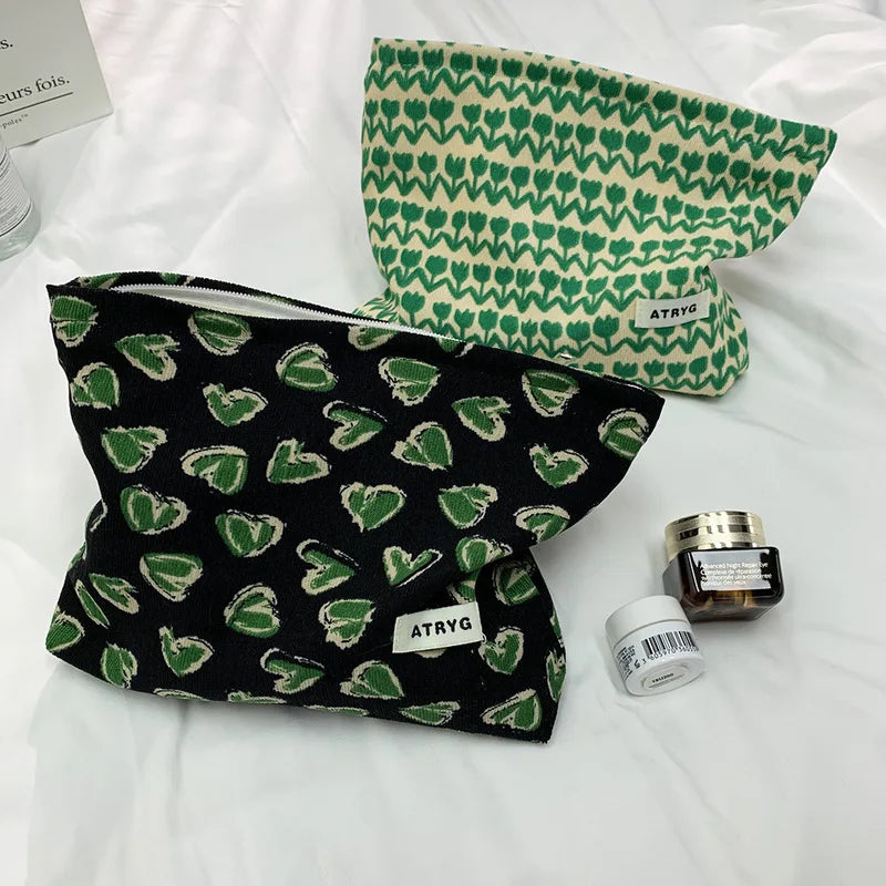 Trousse cosmétique aux motifs de feuilles exotiques pour l'automne