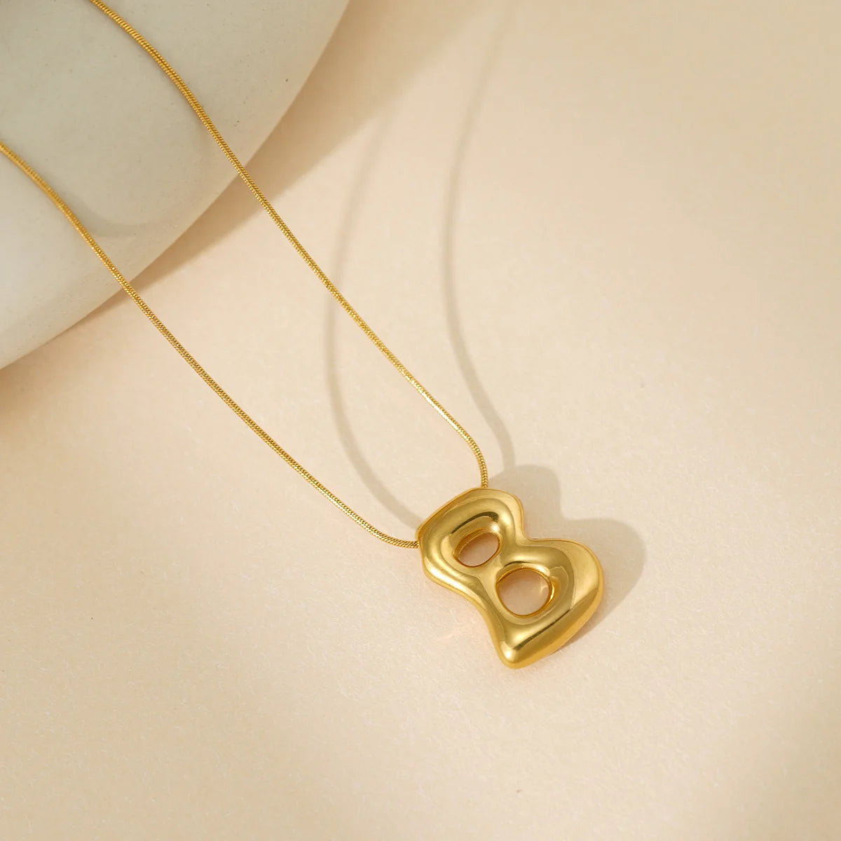 Collier lettre bubble personnalisée doré