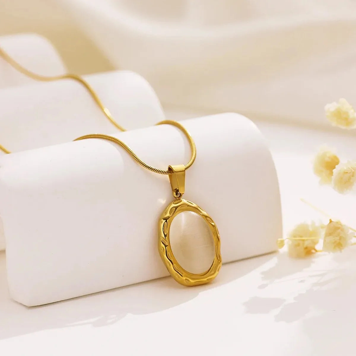Collier pendentif opale doré