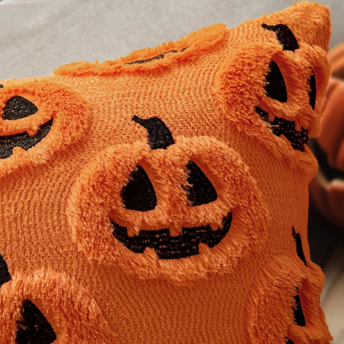 Fall Halloween Throw Pillow Covers Decorative Pumpkin Pattern Pillowcase Soft Plush Faux Wool Cushions for Home Sofa Couch