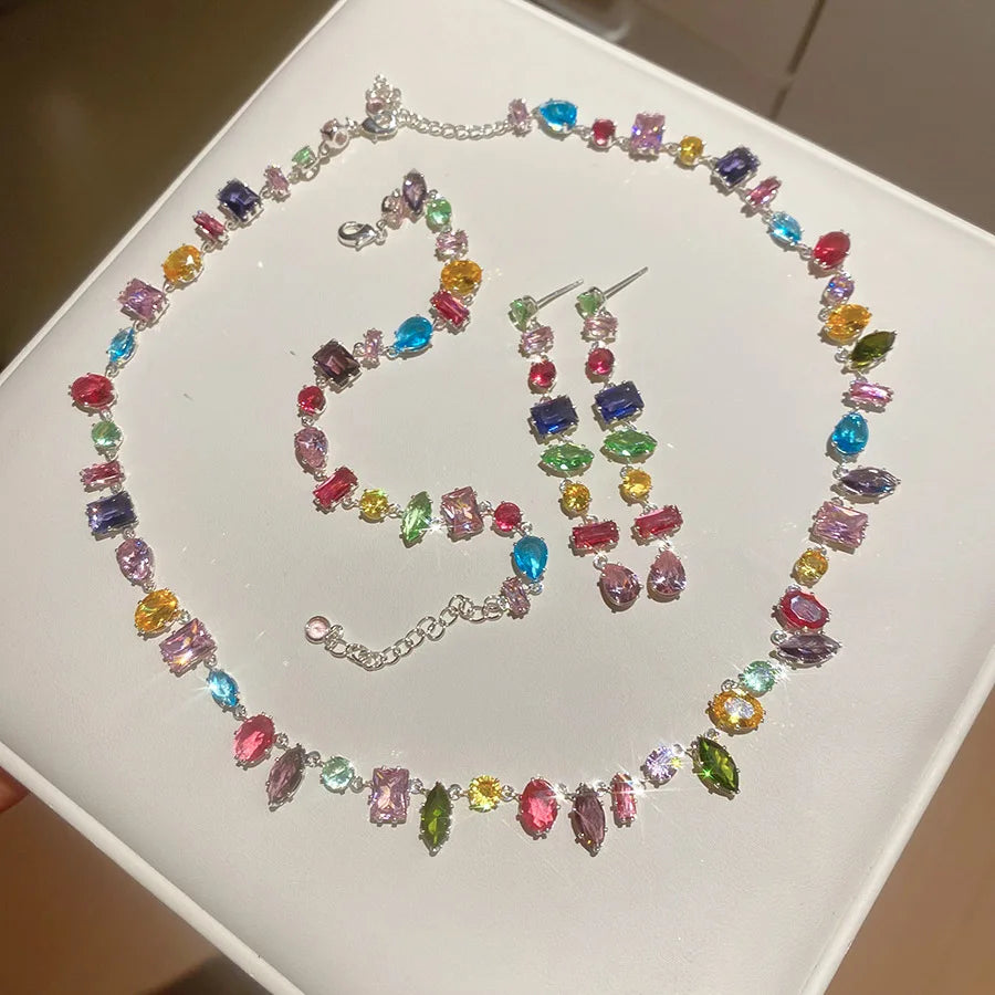 Collier cristaux colorés doré