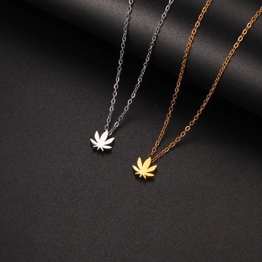 Collier ras-du-cou feuille d'érable acier inoxydable