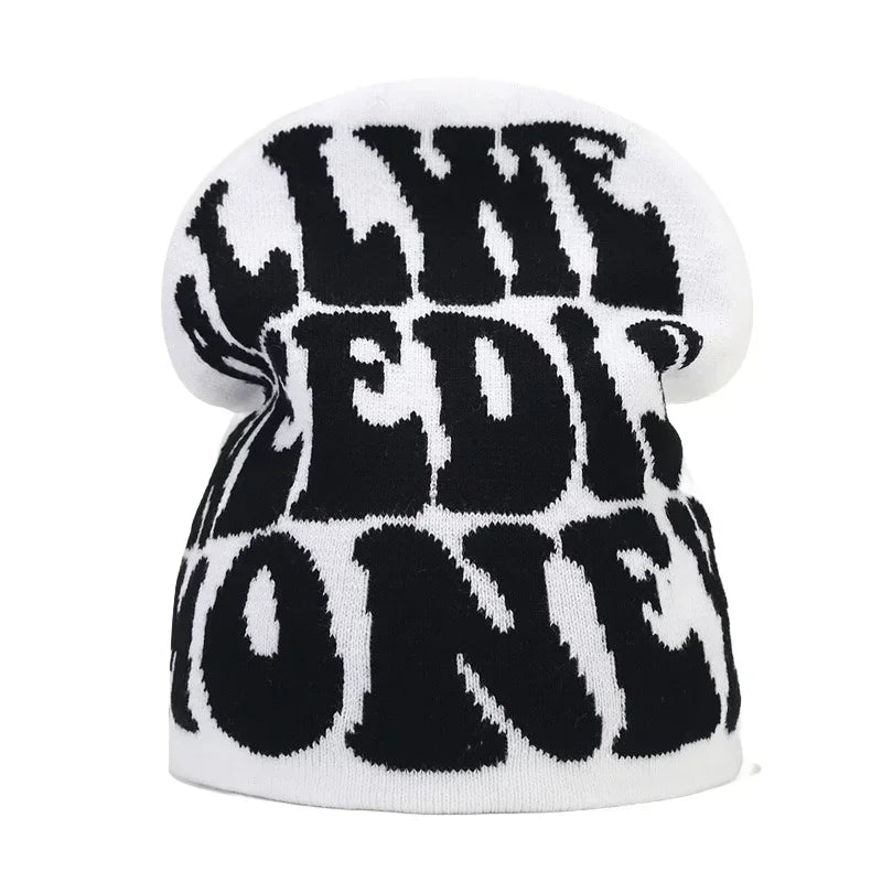 Bonnet femme à lettres