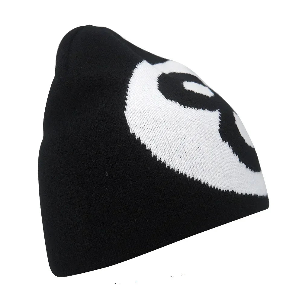 Bonnet femme à lettres