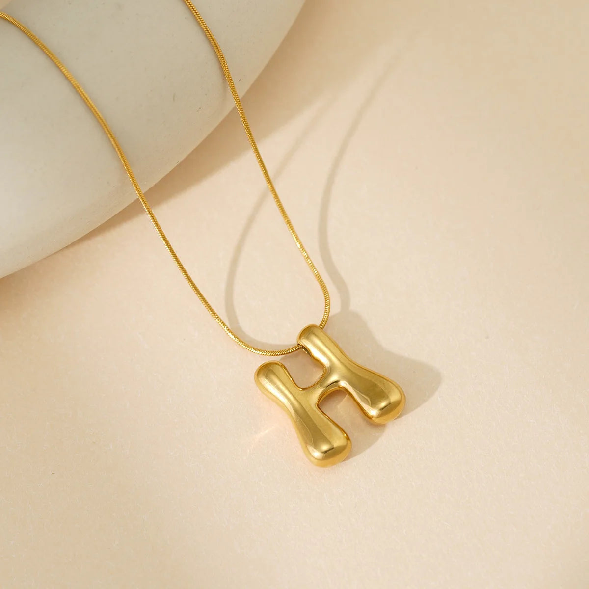 Collier lettre bubble personnalisée doré