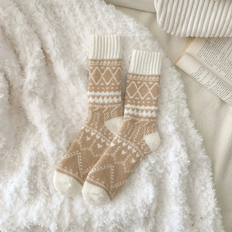 1/5 Pair Women Socks Spring Autumn Retro Style Men Couple Cotton Socks Flower Stripe Plaid Pattern Solid Colorful Socks