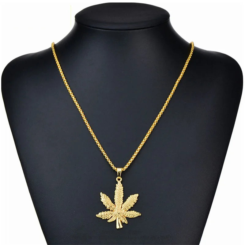 New Maple Leaf Pendant Necklace For Women Punk Style Men Necklace Stainless Steel Sweater Chain Fashion Jewelry Accessories Gift