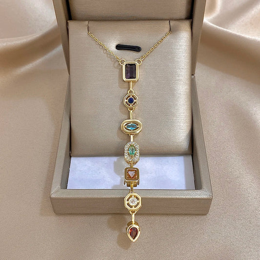 Collier pendentif géométrique doré