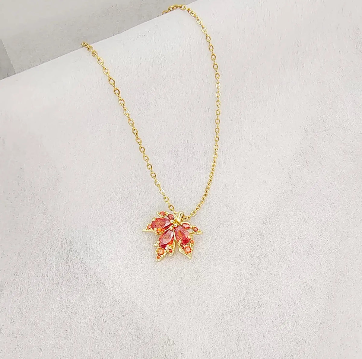 Gold Dainty Maple Leaf Necklace Autumn Maple Leaf Pendant Necklace Halloween Christmas Thanksgiving Gift Jewelry